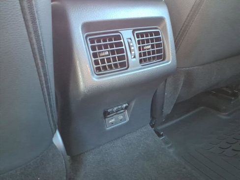Used 2025 Toyota Camry SE FWD image 16