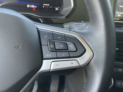 Used 2023 Volkswagen Jetta SE image 41