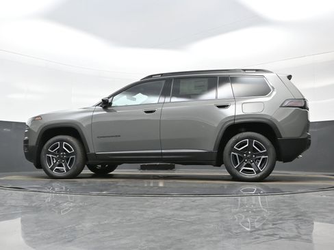 New 2026 Jeep Cherokee Laredo AWD/4WD image 12