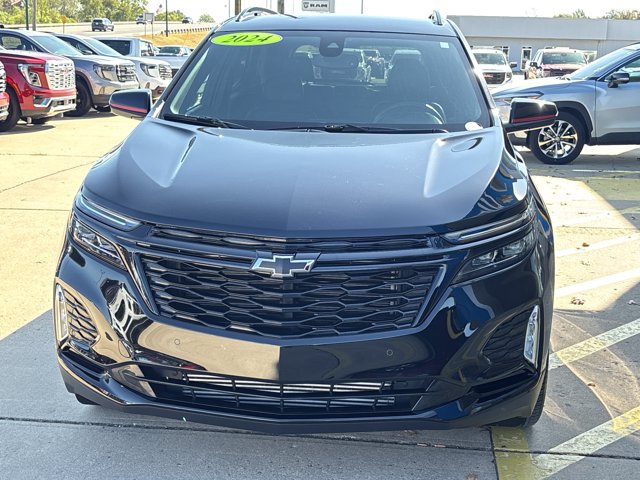 Used 2024 Chevrolet Equinox Premier w/ Redline Edition FWD image 11