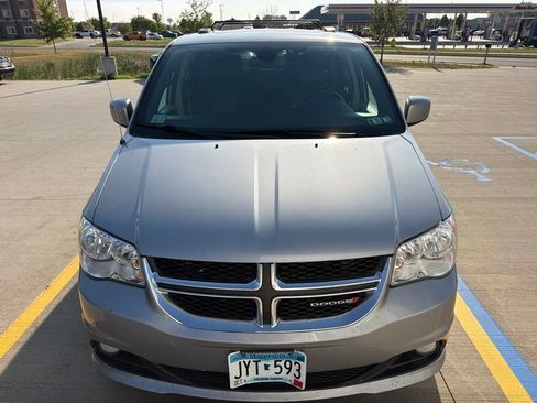 Used 2018 Dodge Grand Caravan SXT FWD image 14
