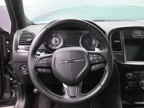 Used 2017 Chrysler 300 S w/ 300S Premium Group image 27
