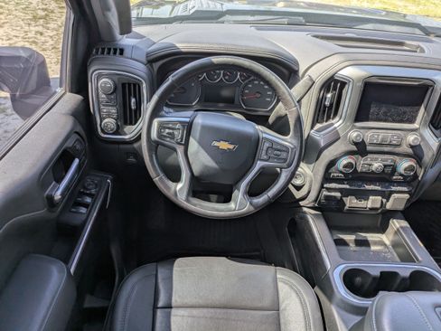 Used 2021 Chevrolet Silverado 2500 LTZ w/ LTZ Convenience Package AWD/4WD image 16