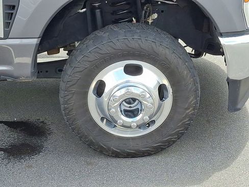 Used 2024 Ford F350 XLT AWD/4WD image 27