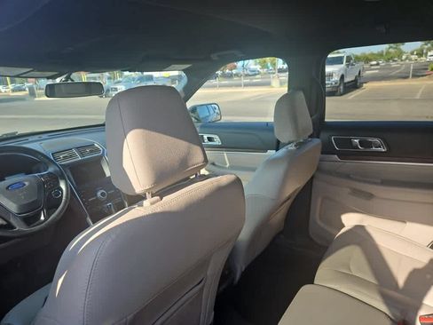 Used 2019 Ford Explorer Limited w/ Class III Trailer Tow Package FWD image 12