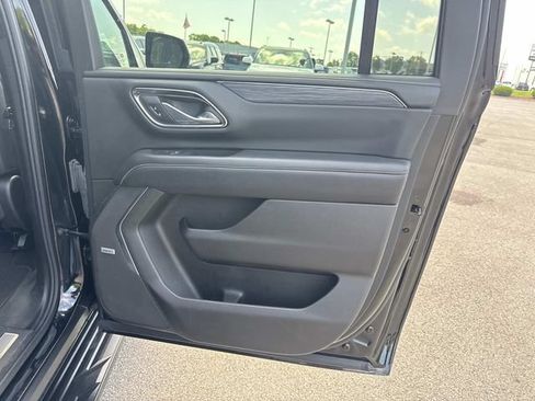 Used 2024 GMC Yukon XL SLT AWD/4WD image 22