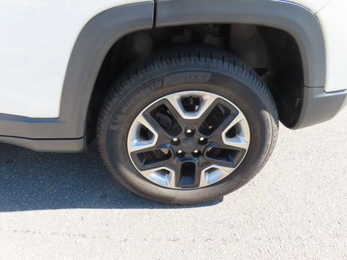 Used 2017 Jeep Compass Trailhawk w/ Navigation Group image 11