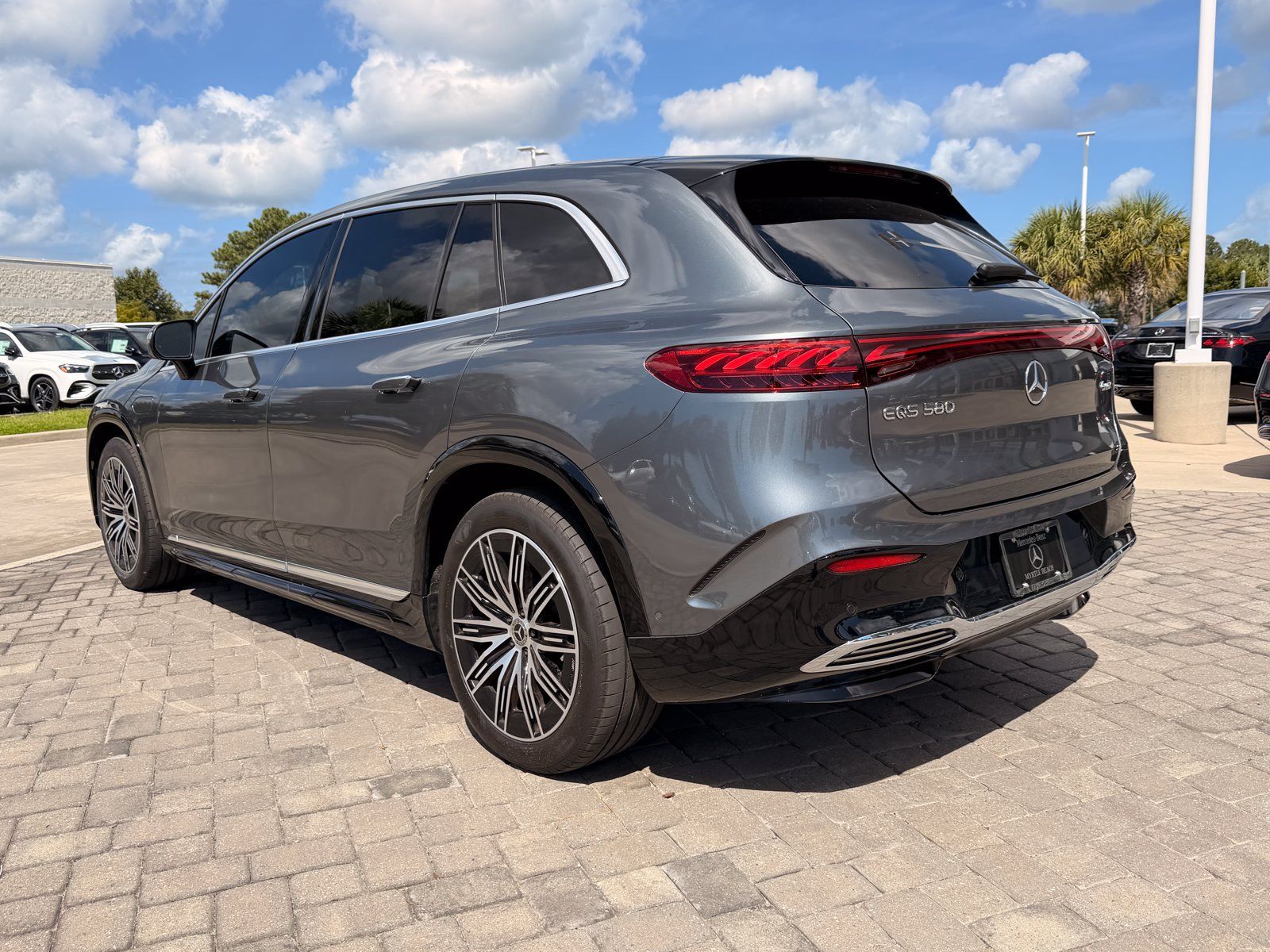 Certified 2023 Mercedes-Benz EQS 580 4MATIC SUV image 11