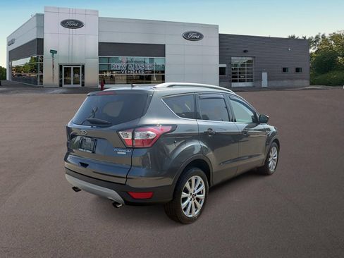 Used 2017 Ford Escape Titanium FWD image 9