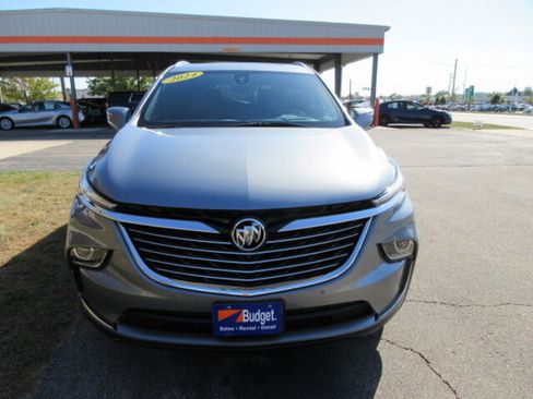 Used 2024 Buick Enclave Premium w/ Experience Buick Package image 9