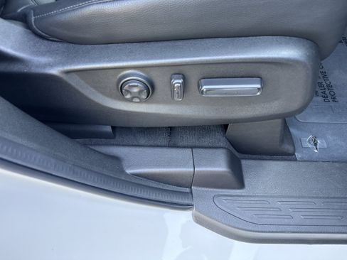 Used 2025 Honda Odyssey EX-L image 17