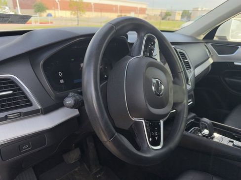 Used 2023 Volvo XC90 B5 Core w/ Protection Package Premier image 9