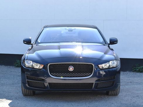 Used 2019 Jaguar XE Premium AWD/4WD image 7