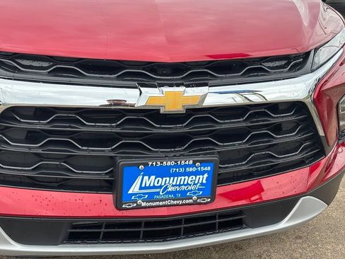 Used 2026 Chevrolet Blazer LT w/ Convenience Package FWD image 3