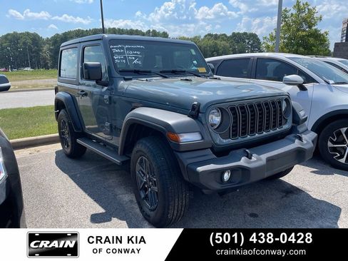 Used 2026 Jeep Wrangler Sport AWD/4WD image 1