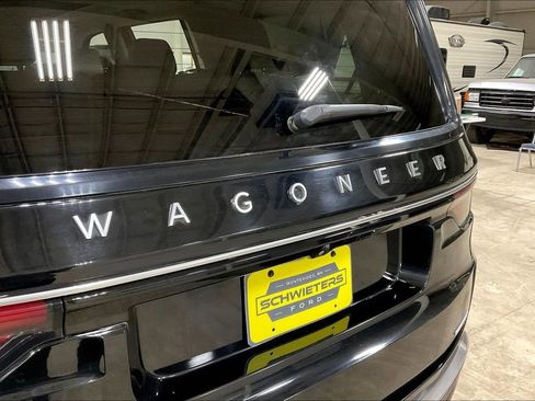 Used 2022 Jeep Wagoneer Series II w/ Premium Group I AWD/4WD image 8
