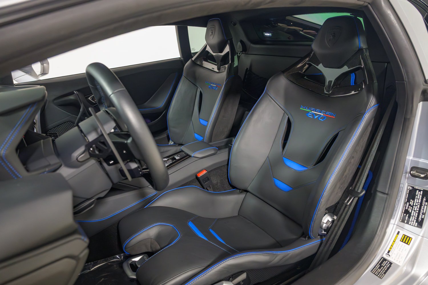 Used 2023 Lamborghini Huracan EVO RWD image 20