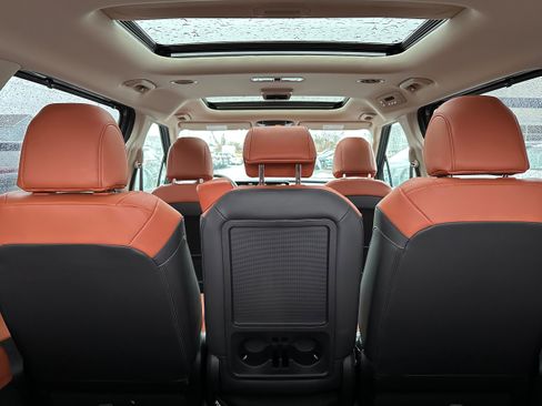 New 2026 Kia Carnival SX image 13