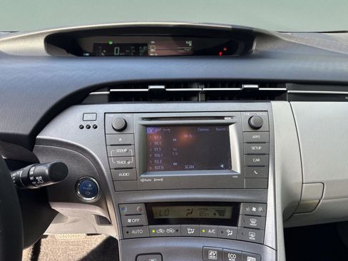 Used 2015 Toyota Prius Three FWD image 24