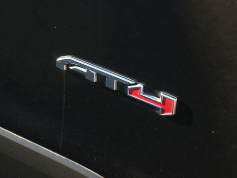 Used 2022 GMC Acadia AT4 w/ Technology Package image 10