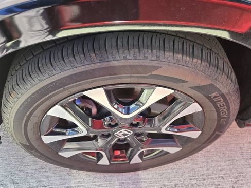 Used 2026 Honda HR-V EX-L image 5