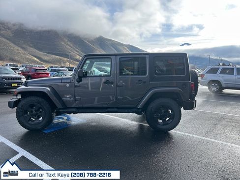 Used 2014 Jeep Wrangler Unlimited Sahara image 4