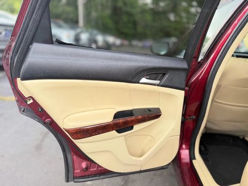 Used 2011 Honda Crosstour EX-L image 24
