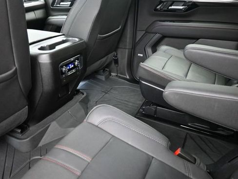 Used 2025 Chevrolet Suburban RST w/ Comfort Package AWD/4WD image 20