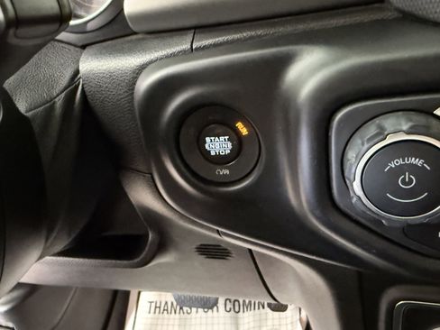 Used 2021 Jeep Gladiator Sport AWD/4WD image 25
