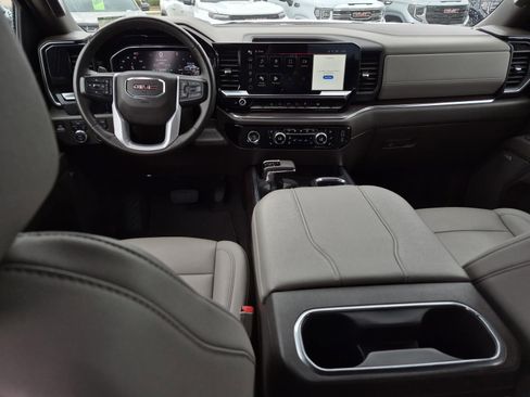 Used 2024 GMC Sierra 1500 SLT AWD/4WD image 16