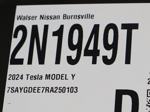 Used 2024 Tesla Model Y Long Range image 29