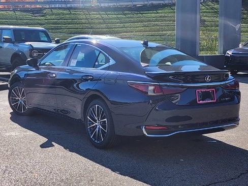 Used 2024 Lexus ES 300h w/ Premium Package FWD image 19