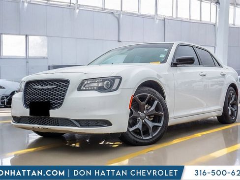 Used 2023 Chrysler 300 Touring w/ Sport Appearance Package image 1