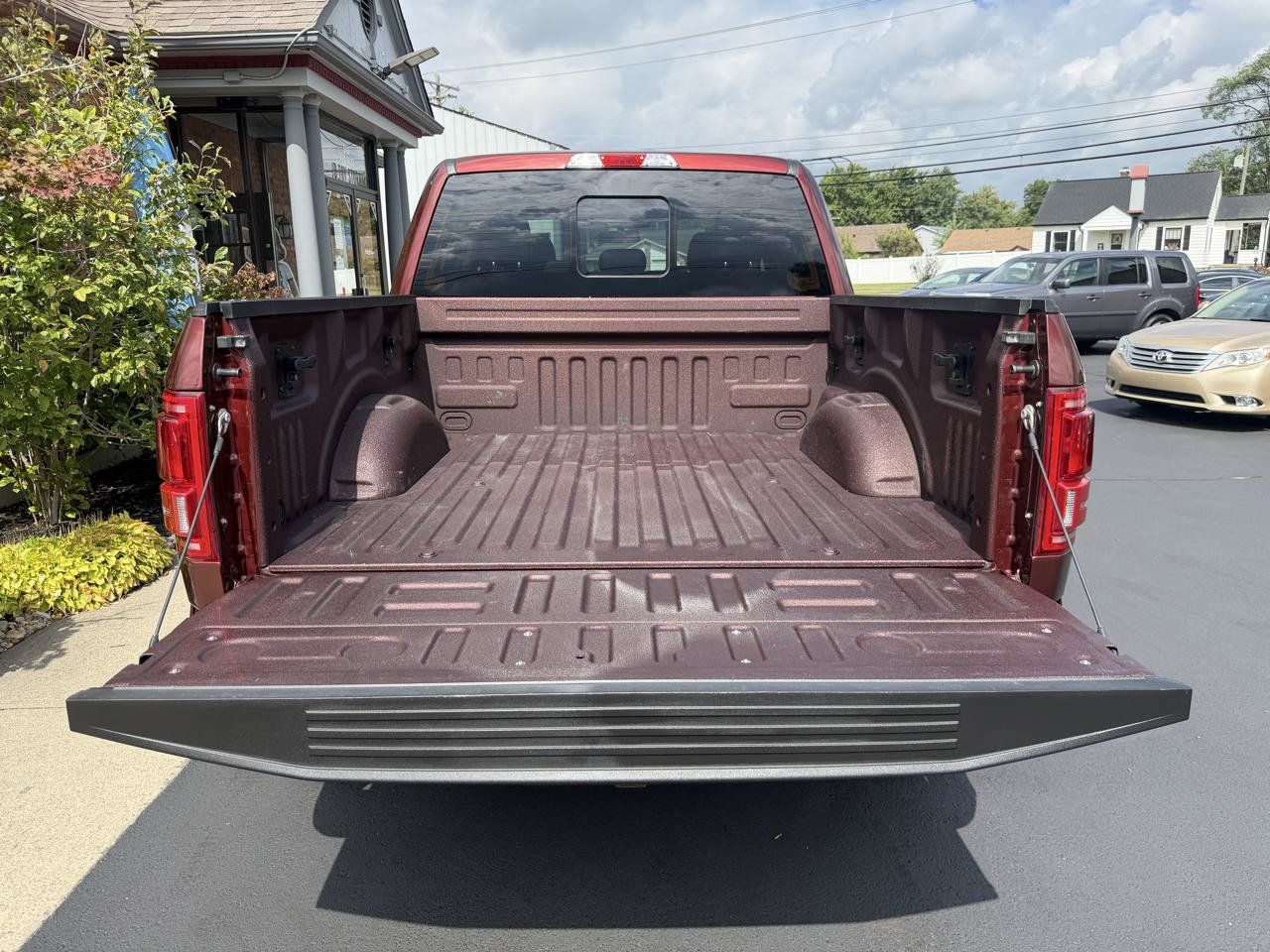 Used 2015 Ford F150 Lariat AWD/4WD image 4