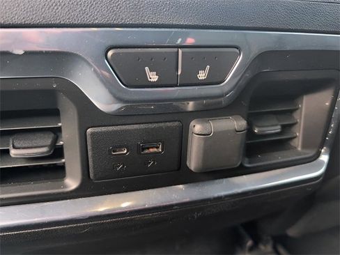 Used 2021 Chevrolet Silverado 3500 LTZ w/ LTZ Plus Package image 12