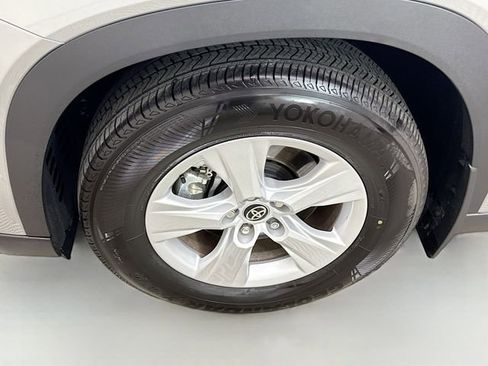 Used 2025 Toyota Grand Highlander FWD image 31