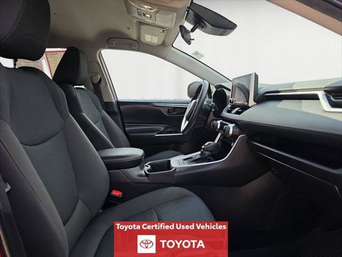 Certified 2024 Toyota RAV4 LE AWD/4WD image 17