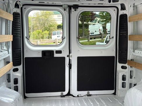 Used 2025 RAM ProMaster 2500 w/ U-Haul Equipment Group FWD image 24