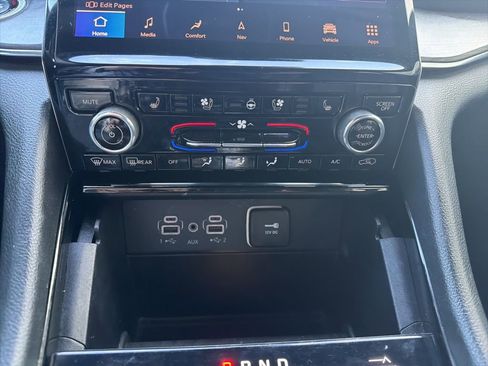 Certified 2023 Jeep Grand Cherokee L Overland w/ Rear Seat Video Group I AWD/4WD image 18
