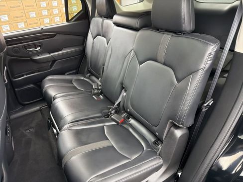 Used 2025 Honda Pilot Touring image 22