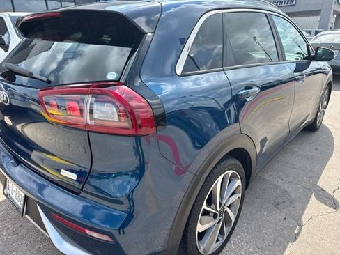 Used 2017 Kia Niro Touring FWD image 3