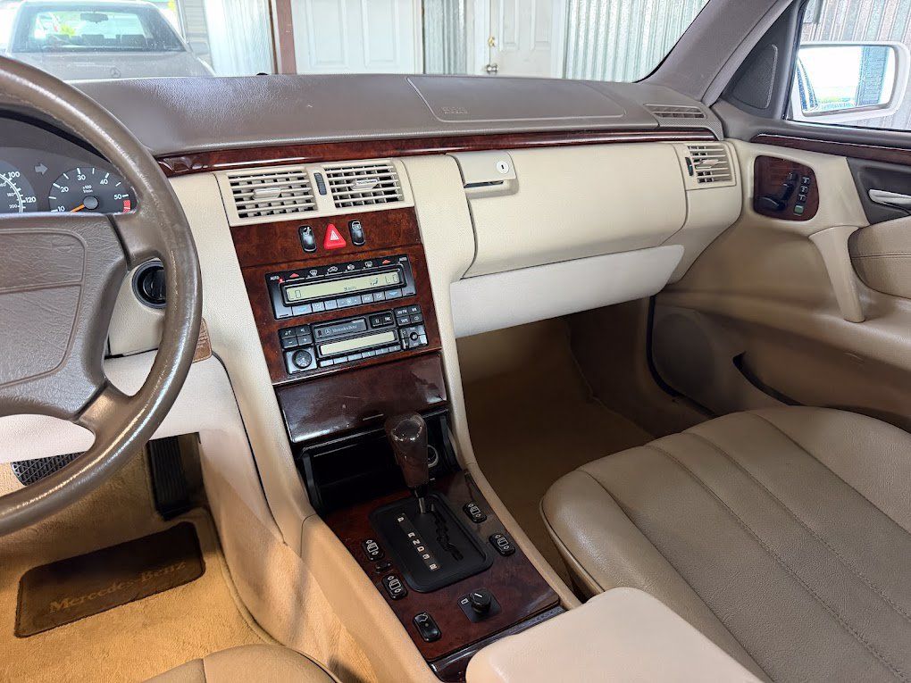Used 1996 Mercedes-Benz E 300 Sedan image 14
