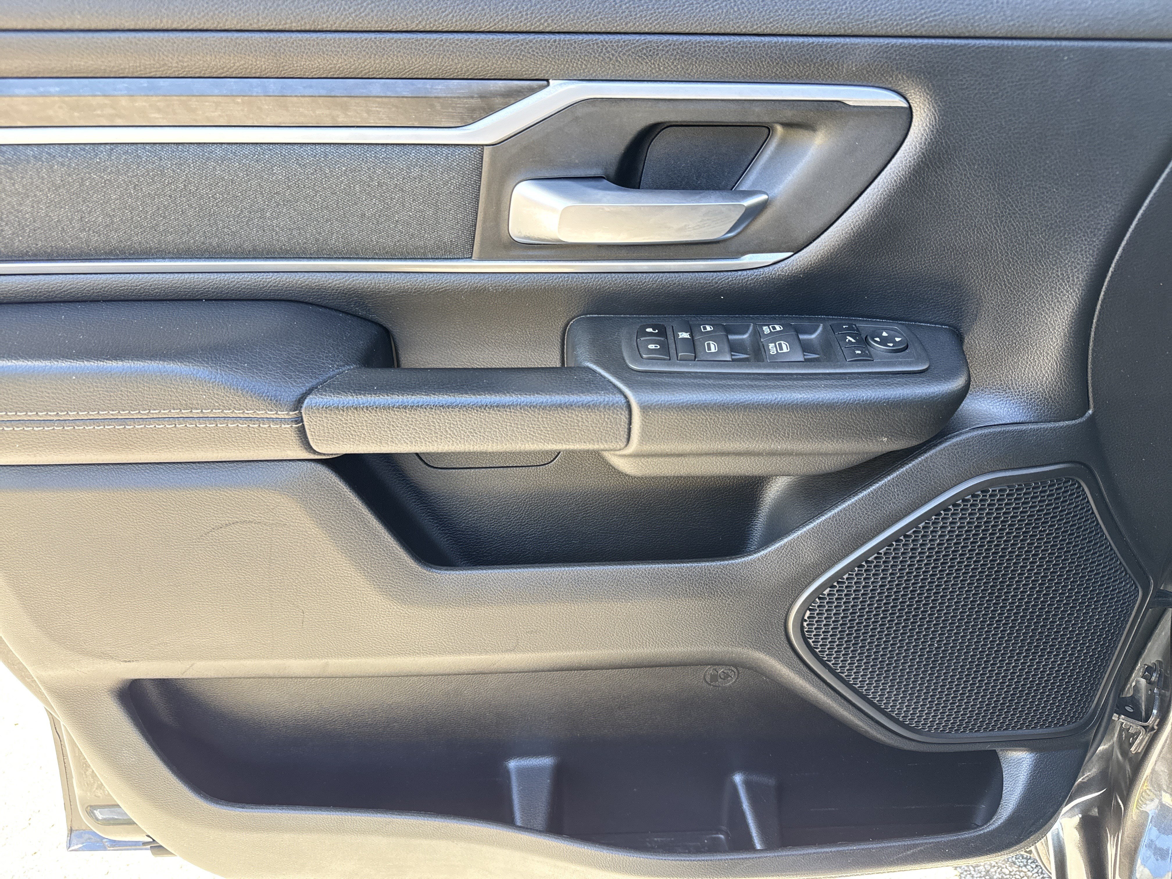 Used 2022 RAM 1500 Big Horn AWD/4WD image 14