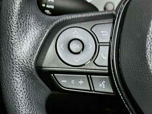 Used 2023 Toyota Corolla LE w/ LE Convenience Package image 31