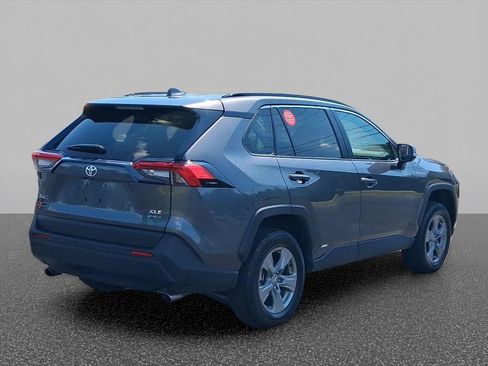 Used 2025 Toyota RAV4 XLE AWD/4WD image 6