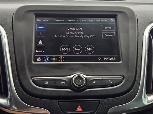 Used 2021 Chevrolet Equinox LT FWD image 21