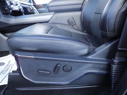 Used 2023 Ford F150 Lariat w/ Trailer Tow Package image 15