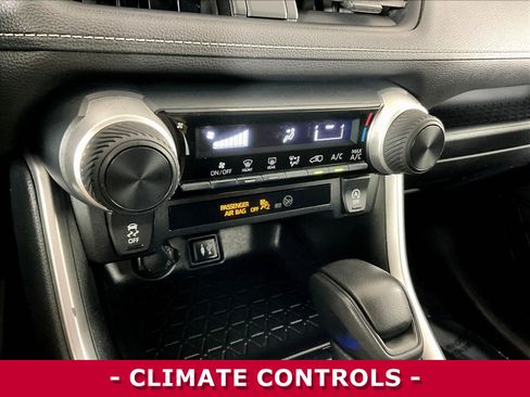 Used 2019 Toyota RAV4 LE w/ All Weather Liner Package AWD/4WD image 15