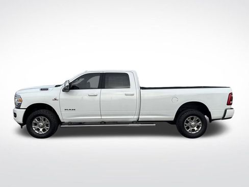 Used 2024 RAM 3500 Laramie AWD/4WD image 2