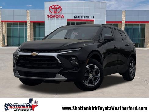 Used 2024 Chevrolet Blazer LT w/ Convenience Package FWD image 1